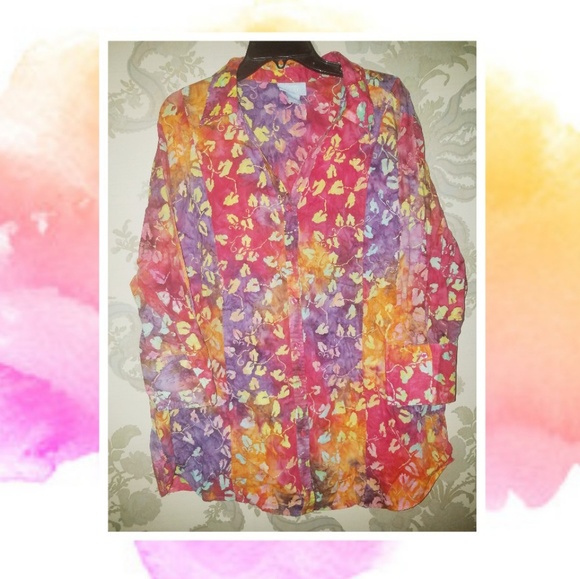 Liz & Me Tops - 💖 Liz & Me Button up Beauty